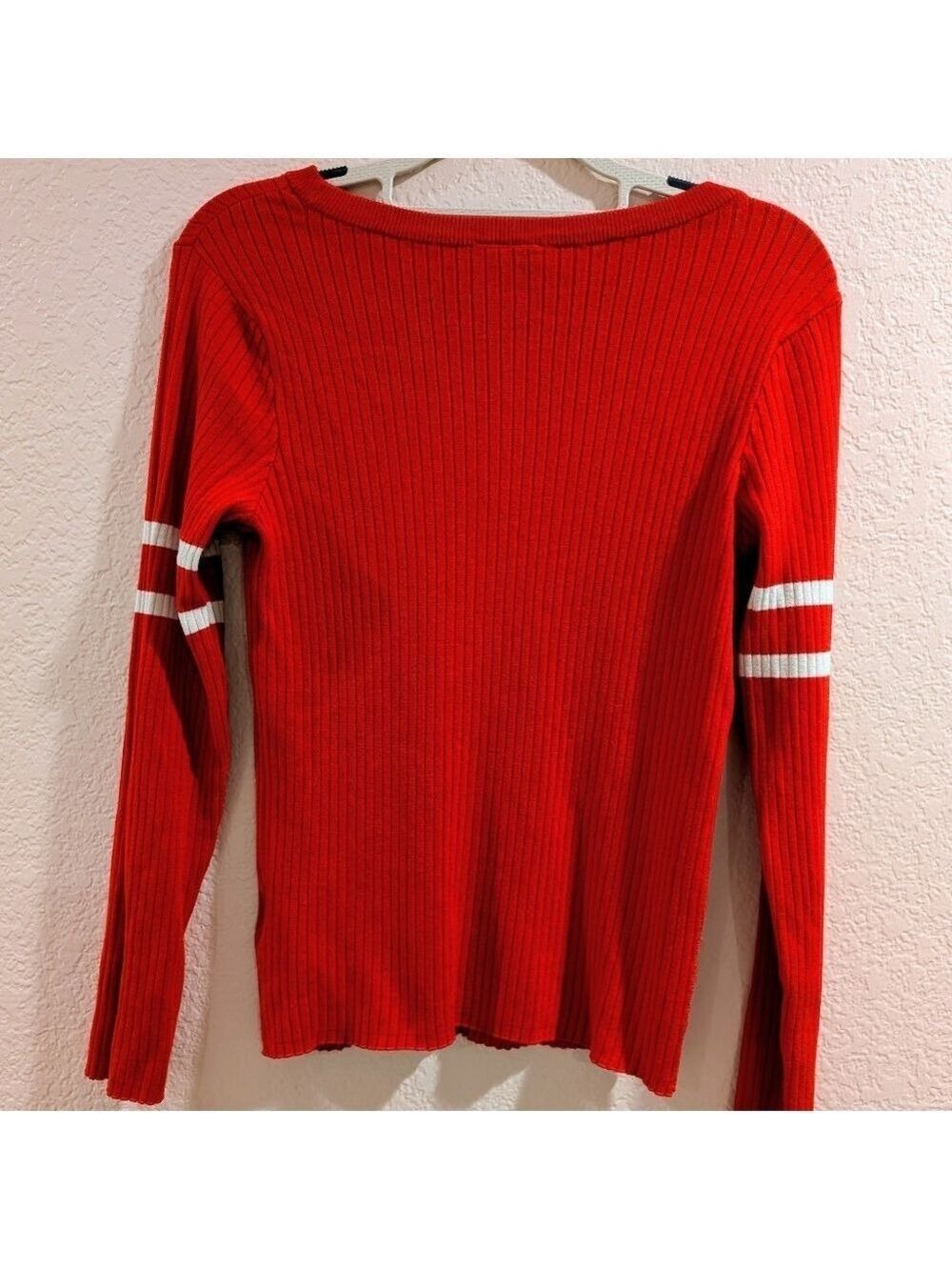 Divided By H&M Red Ribbed Sweater Size Medium. - Picture 2 of 6